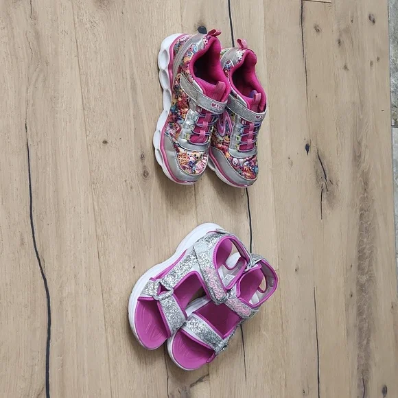Size 2.5 girls light up sneakers and size 3 light up sketcher sandals